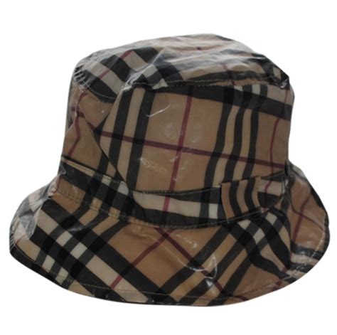 chapeau de pluie homme burberry|Les pièces de pluie pour homme .